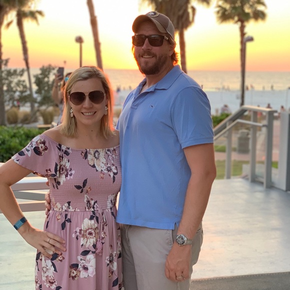 Meet your Posher, Jessica - Picture 1 of 2